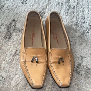 Salvatore Ferragamo Womens Leather flats
